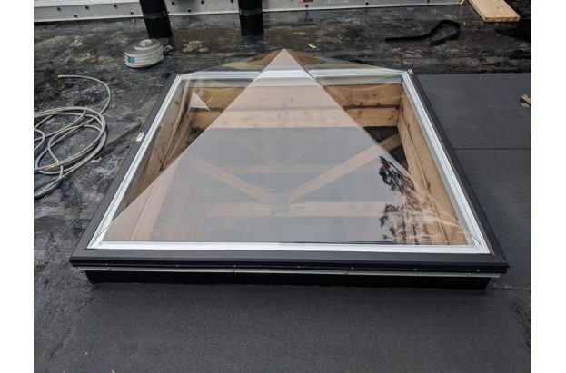 Thermoformed Acrylic Pyramid Skylight with PVC curb frame